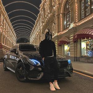 白白的屁股黑黑的毛 下面两个大樱桃
