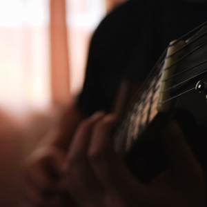 李然眼镜绳紧绑视频
