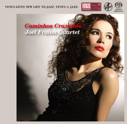 裸替美女裸奶头户外视频
